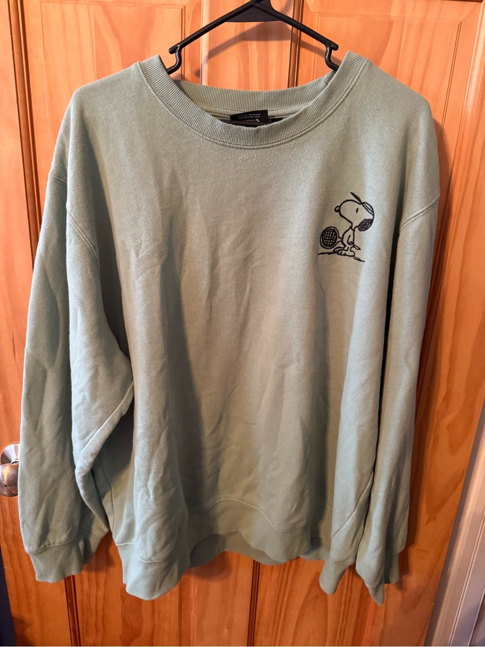 Like New, Women’s Size 2XL Peanuts Snoopy Tennis Sweatshirt